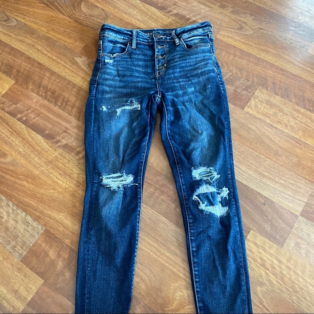 Distressed American Eagle Jegging